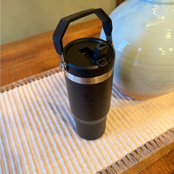 Stanley Matte Black IceFlow 2.0 Flip Straw Tumbler - Picture 1 of 13